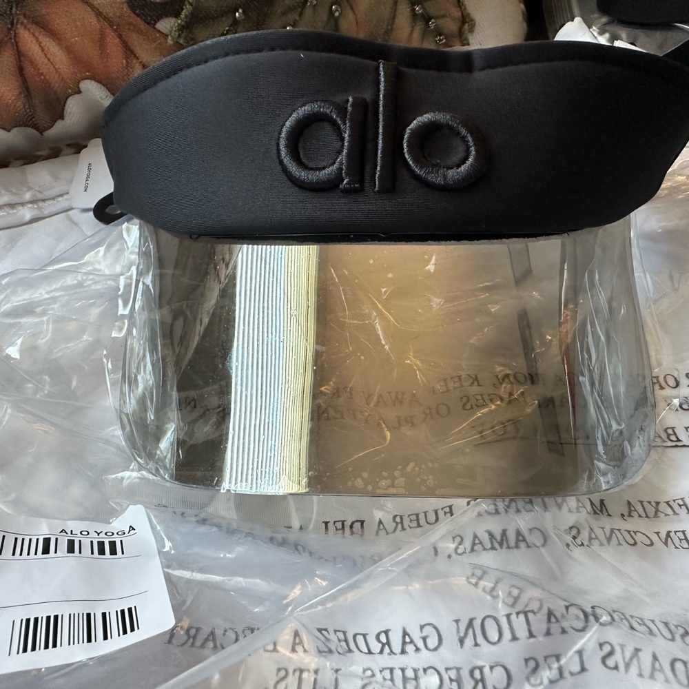 Alo Black Adjustable visor